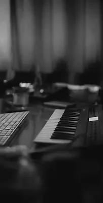 MIDI keyboard